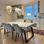 Of Aurora Fields Apartman